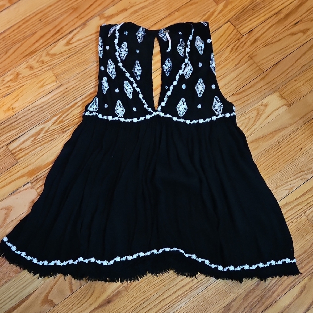 Free People Black and White Sleeveless Blouse